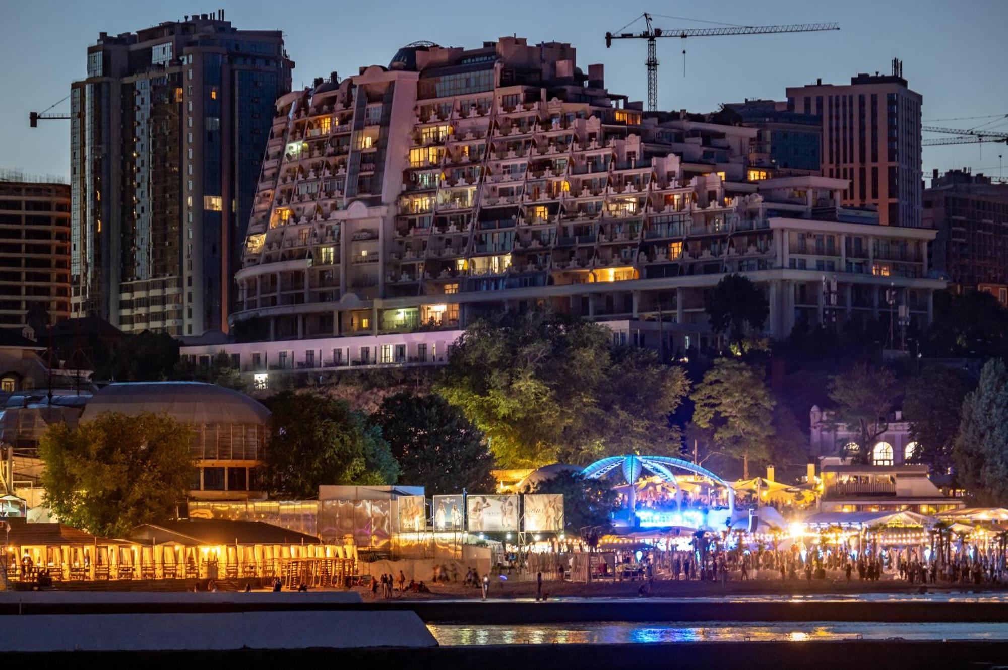 Apart Hotel D'Monica Odessa Exterior foto